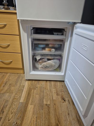 Logik fridge