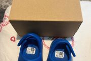 baby yeezy sliders