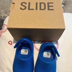 baby yeezy sliders