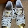 adidas superstar - white and gold Image 2