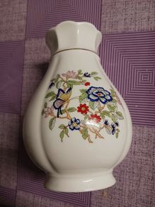 2 Royal tara china Vases