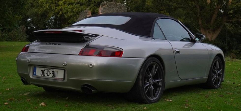 2000 Porsche 911 3.4L