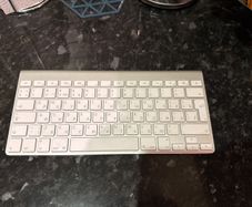 Apple Wireless Keyboard A1314 model