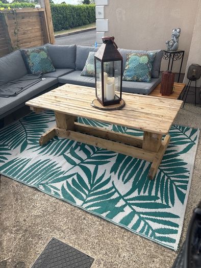 outdoor coffee table
