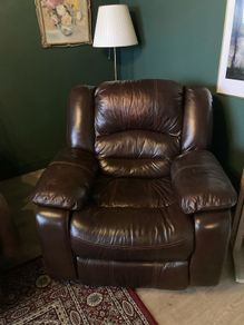 Single recliner armchair