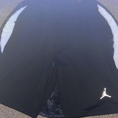 Air Jordan AJ Brooklyn Fleece Shorts Small Refecltive Black
