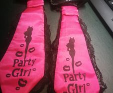 Party girl tie