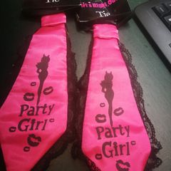 Party girl tie