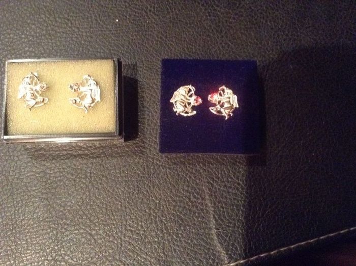 2pairs of real silver ear rings