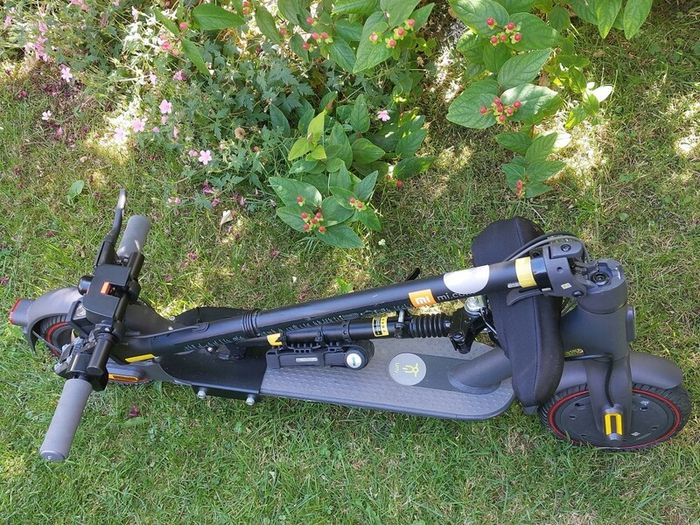 Mi Xiaomi Electric Scooter Pro with removal seat