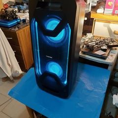 TOSHIBA Portable Sound System, Party Speaker, Bluetooth, Model TY-ASC65, everything working perfect