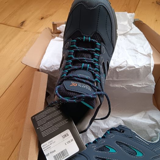Regatta ladies Holcombe navy  runners size 6