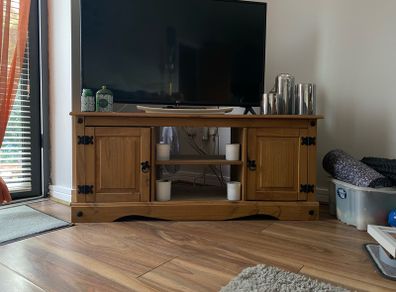 TV Caninet