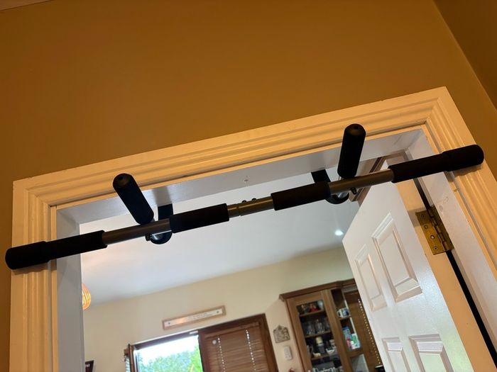 Weight Bench + Chin Up, 50kg Weight, Mats, Bars!