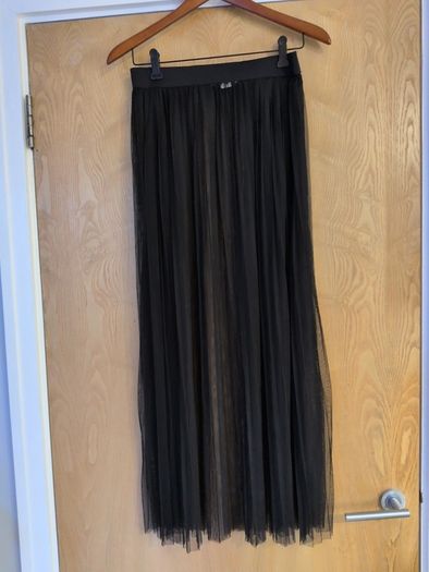 H&M - Coachelle  Sheer Fine Tulle  Black Skirt.   S.12.(40)  New- No Tag.