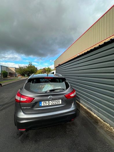2017 Automatic Nissan Qashqai Suv