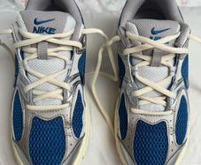 Nike V5 RNR worn once Size: 6 (EU 39)