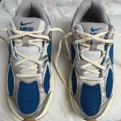 Nike V5 RNR worn once Size: 6 (EU 39)