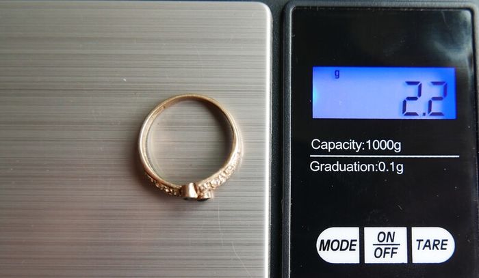 Vintage Solid 9ct Yellow Gold 375, Sapphire Ring - size P - 2,2g