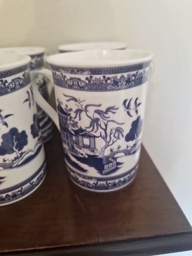 Newbridge willow mugs