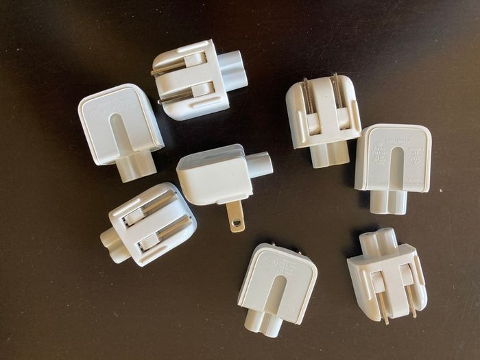 Apple Power adapter x  8