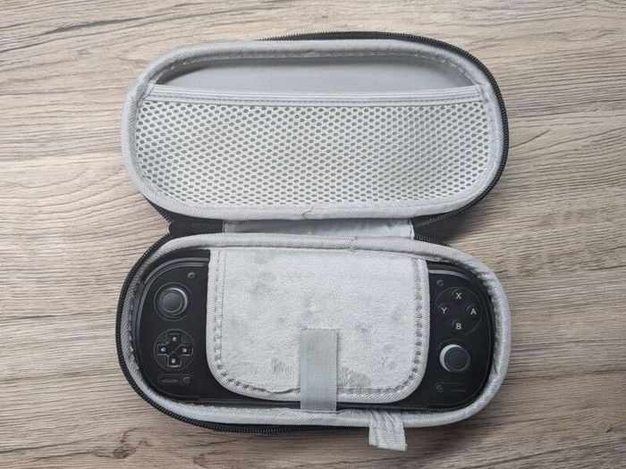 Retroid Pocket 6 - Handheld Gaming Console