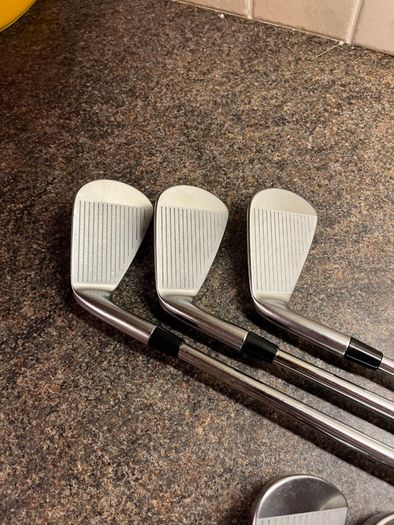 Srixon
