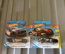 Hot Wheels Ford Mustang 4 each