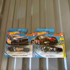 Hot Wheels Ford Mustang 4 each
