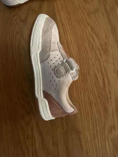 Clarks Fawn Hero toddler shoes size 5G
