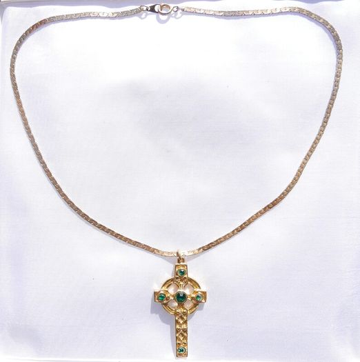 Vintage Traditional Celtic Knot