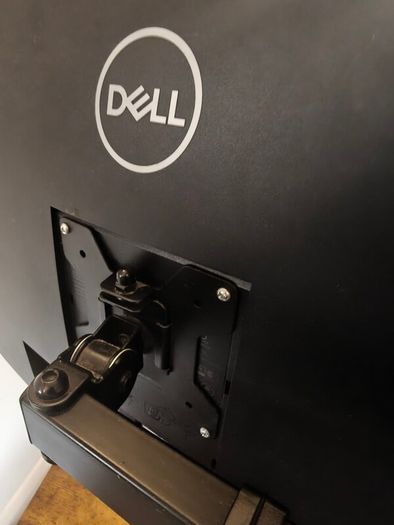 Complete WFH Dual Screen Setup ErGear Electric Sit Standing Desk and includes 2 Dell 27 Monitors HP USB C Dock and HDMI cables