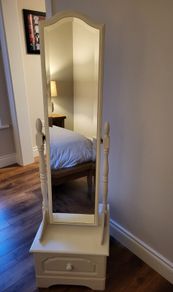 free standing mirror with drawer