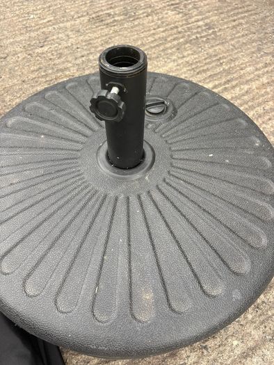 Diameter 3m Solid hardwood Garden Parasol with heavy-duty Base