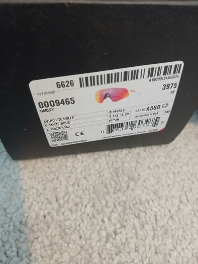 Oakley Sutro lite sweep
