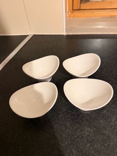 Small serving dishes