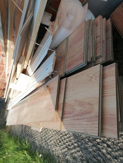 Laminate flooring