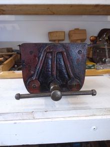carpenters  vice.