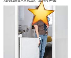 Retractable baby gate