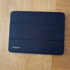 Spigen IPad Pro 11 2018 / 2022 Urban Fit