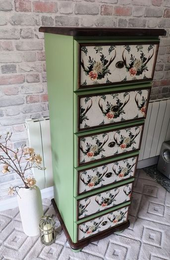 Tall boy chest of drawers