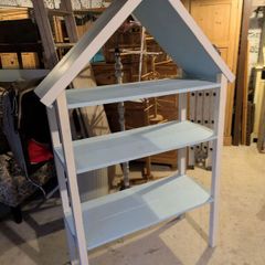 Beach Hut Shelving Stand