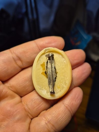 Vintage Cameo Brooch