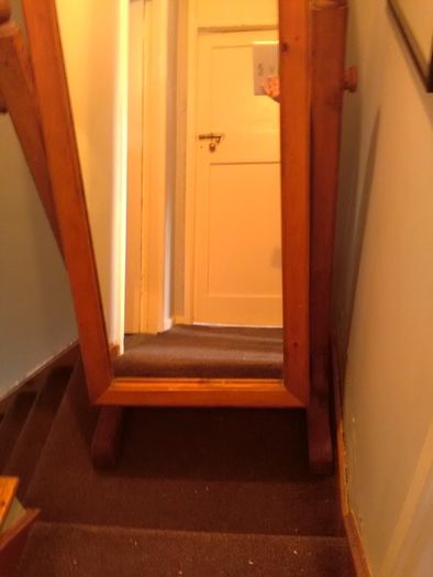 chest of drawers mirror Table