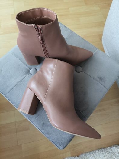Gallery Beige Ankle Boots Size Uk 6