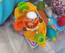 Tomy Bath Toys X 8 Items.