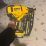 Dewalt 16g pinner Image 4