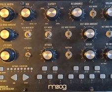 moog mother 32