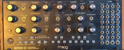 moog mother 32