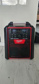 Milwaukee M18 RC-0 230V or 18V AM / FM Site Radio